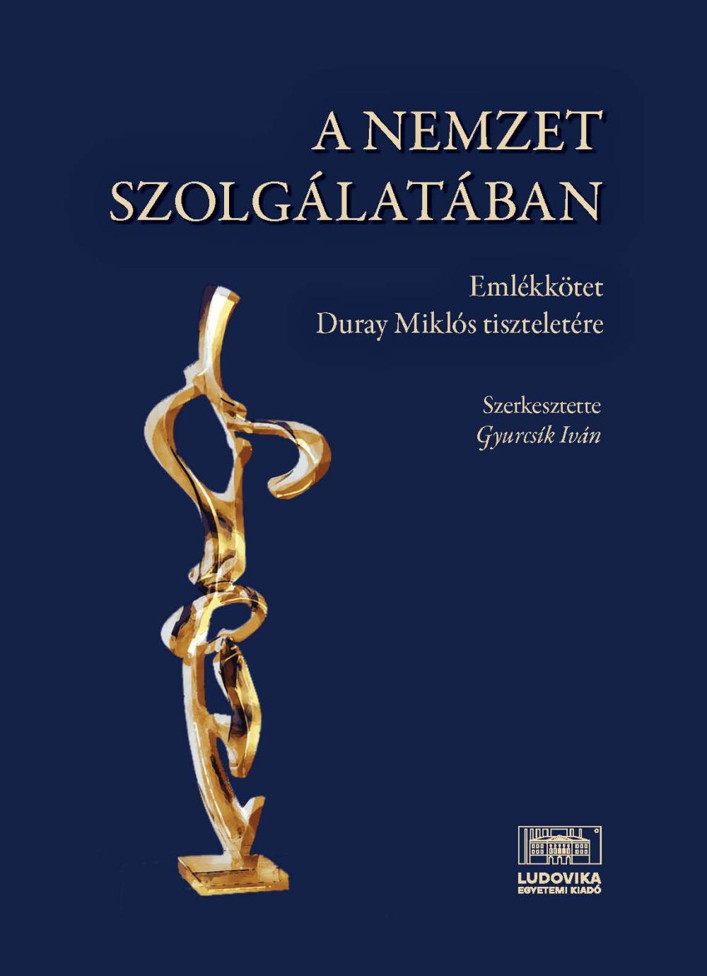 Cover_A_nemzet_szolgalataban